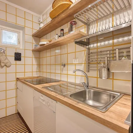 Holiday home Trilocale Sant'anna Vicolo Del Mughetto - Goelba
