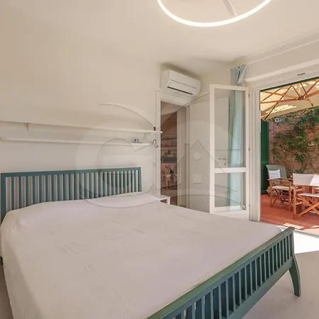 Ferienhaus Trilocale Sant'anna Vicolo Del Mughetto - Goelba