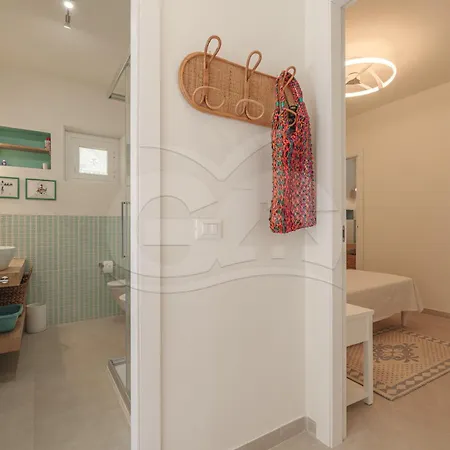 Ferienhaus Trilocale Sant'anna Vicolo Del Mughetto - Goelba